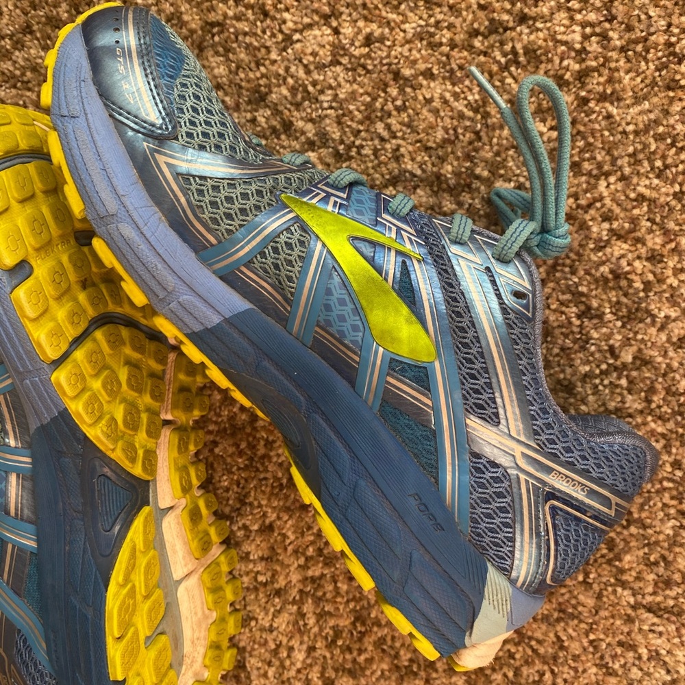 brooks shoes